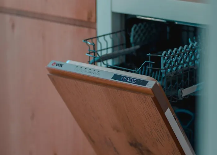 Escape By Form 4 Dhërmi