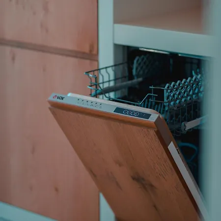 Escape By Form 4 Dhërmi