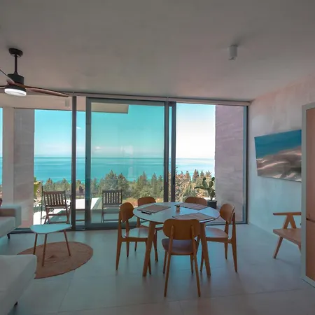 Escape By Form 4 Apartmán